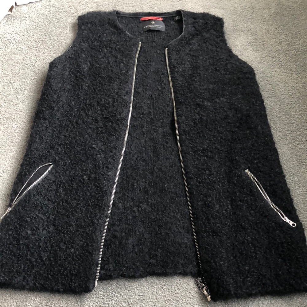 Maison Scotch Vest. Perfect condition!  Worn twice. Great staple piece. Size 2.